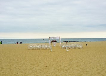 NJ Wedding Officiant Andrea Purtell Wedding on the beach in Asbury Park www.forthisjoyousoccasion.com